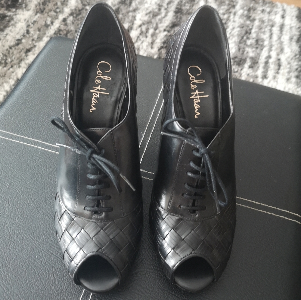 Women's Cole Haan Black Heels, Size 9B new w/o box